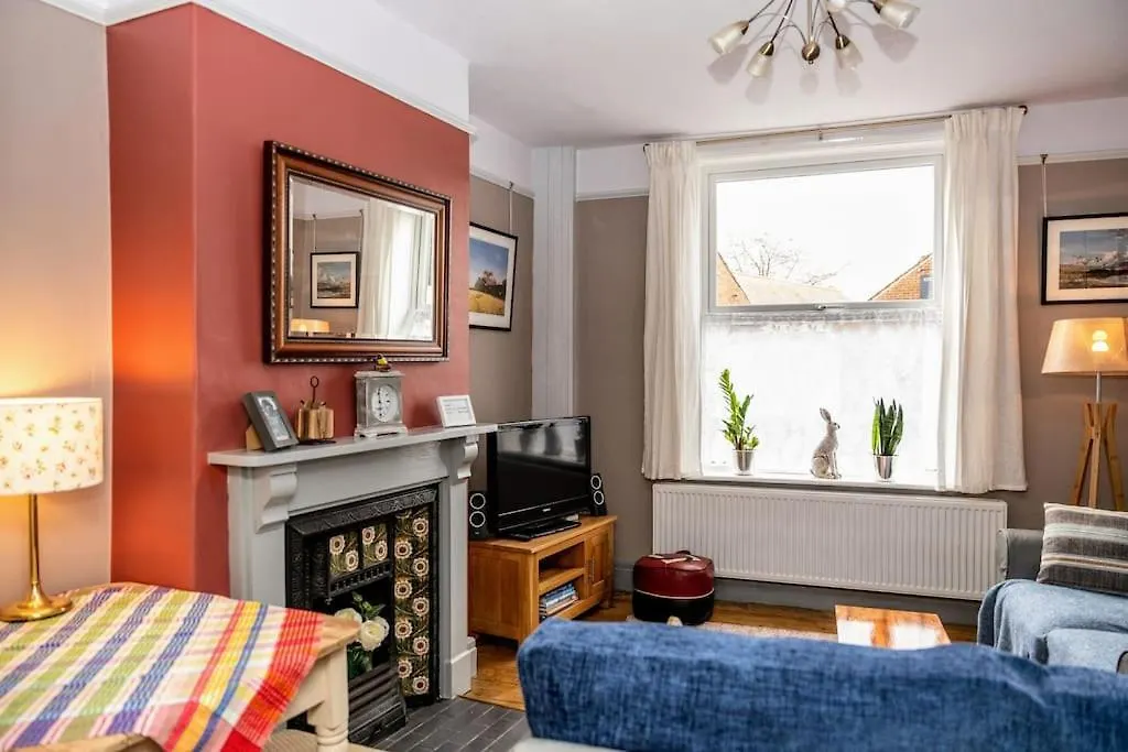 Spacious Charming Cottage Near Lake And Sea Hornsea 0*,  Velká Británie